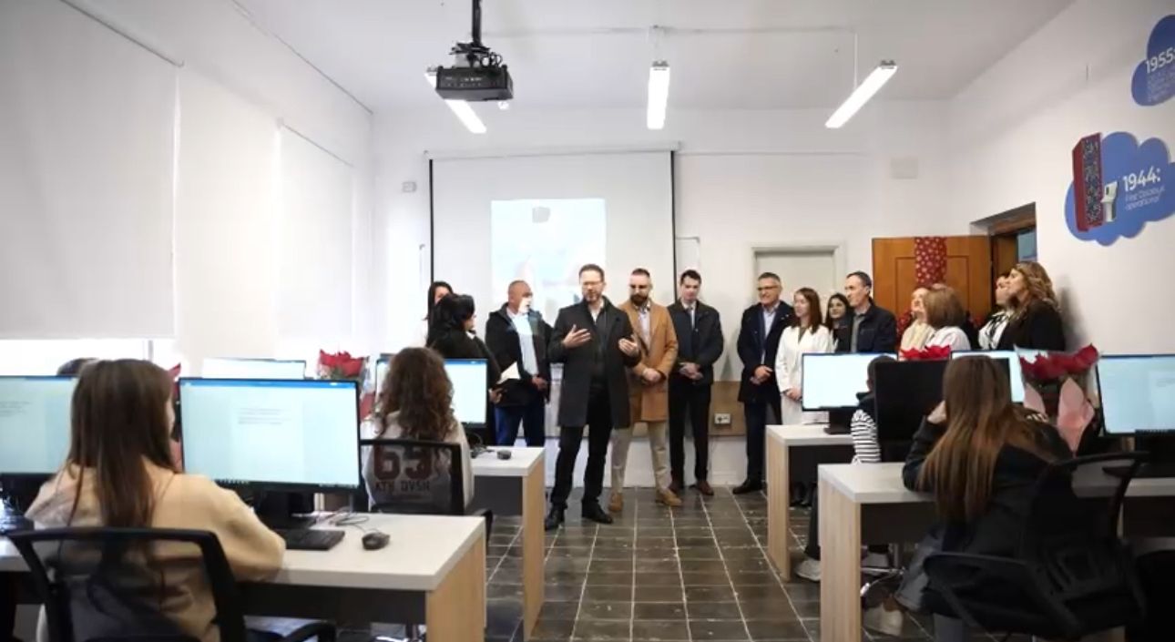 lagardere-travel-retail-investon-ne-krijimin-e-nje-laboratori-modern-informatike-ne-shkollen-“rexhe-deliu”,-rinas