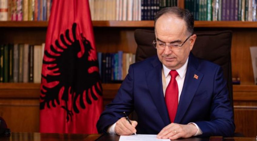 presidenti-begaj-perkujton-ibrahim-rugoven:-vizionar-i-kosoves-se-lire-dhe-evropiane