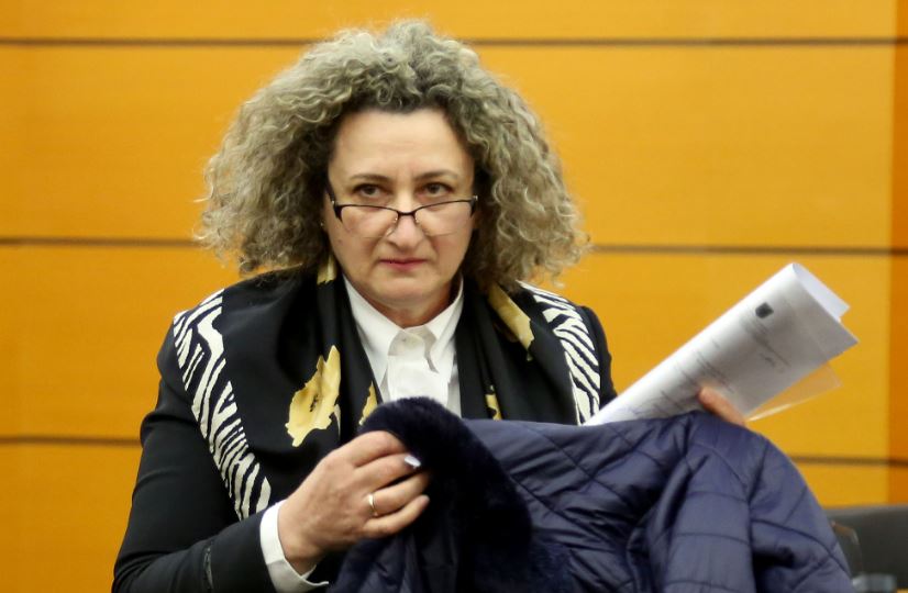 spak-regjistron-procedim-penal-per-gjyqtaren-irena-gjoka/-a-do-te-vijoje-te-jete-ne-detyre?-birn:-aktet-e-prokurorise-se-pergjithshme,-do-t’i-vendosen-ne-dispozicion-klgj-se