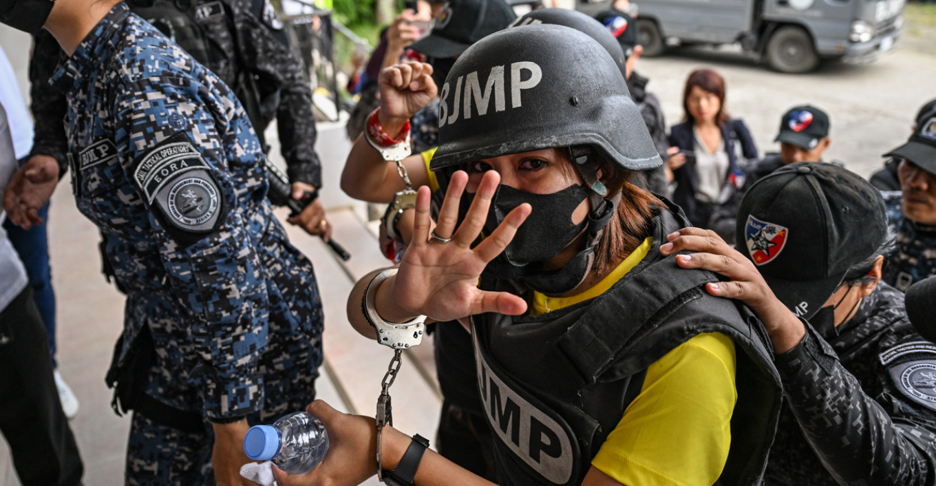 mes-kritikave-per-gjyqin/-gazetarja-filipinase-denohet-per-‘financim-te-terrorizmit’