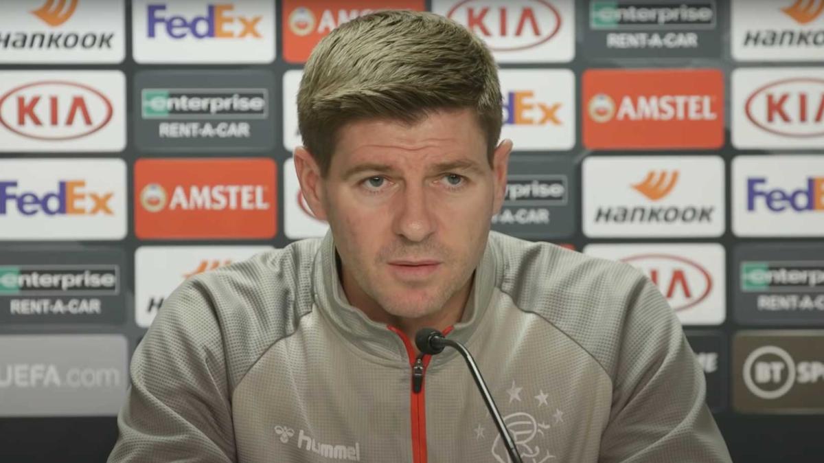 slot-ankohet-per-“blloqet-e-uleta”-te-kundershtareve,-gerrard:-gjej-zgjidhje,-i-ke-lojtaret-e-duhur