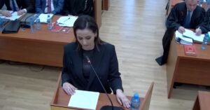 ankimimi-i-rames-per-pezullimin-e-ballukut-ne-kushtetuese/-presidenca:-kushtetuta-ndalon-pezullimin-e-anetarit-te-keshillit-te-ministrave