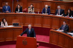 berisha:-ta-votojme-marreveshjen-pa-emrin-qe-nxin!-trump-nuk-do-qe-t’ia-degjoje-emrin-ramaduros