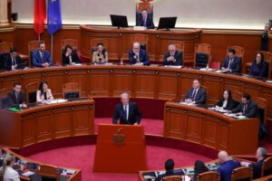 berisha-publikon-mesazhet:-krimi-kerkonte-lista-deputetesh-dhe-garanci-votash,-tao-i-garantonte