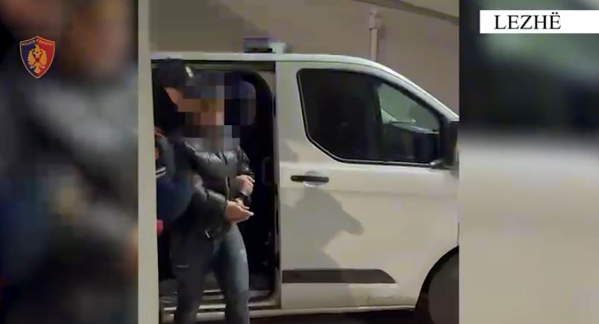 emri/-i-shpallur-ne-kerkim-nga-spanja,-arrestohet-ne-lezhe-45-vjecari-i-akuzuar-per-vjedhje-me-arme