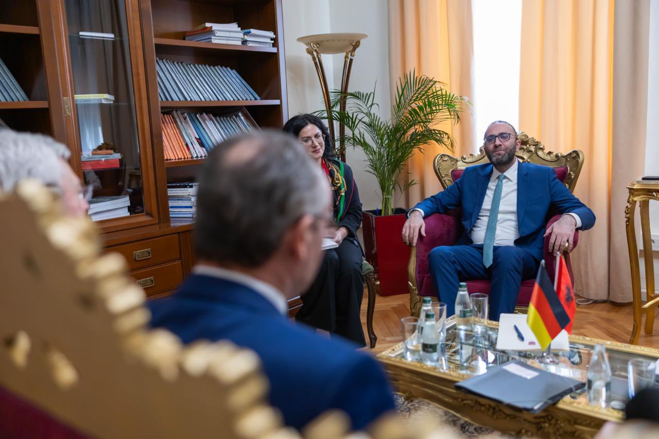 bardhi-takon-ministrin-gjerman-per-europen:-jetike-per-shqiperine-lufta-ndaj-korrupsionit-dhe-lidhjeve-te-qeverisjes-me-krimin-e-organizuar