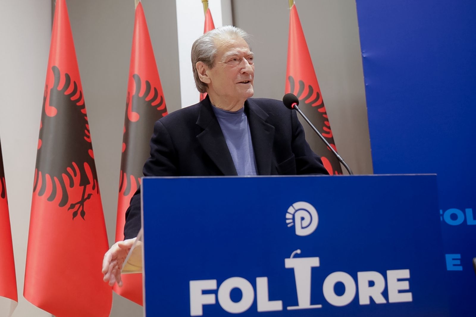 berisha-thirrje-te-rinjve:-sot-ju-keni-shansin-e-madh-te-riktheni-edhe-njehere-shpresen-e-shqiptareve.-kombi-nuk-ka-pasur-ndonjehere-armik-me-te-eger-se-sa-edi-rama