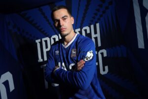 “dua-premier-league”,-ipswich-prezanton-anis-mehmetin-(video)