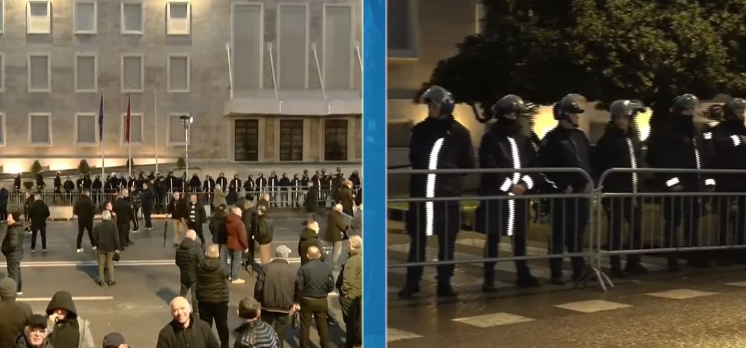 protesta-e-pd,-vendoset-kordoni-policor-para-kryeministrise