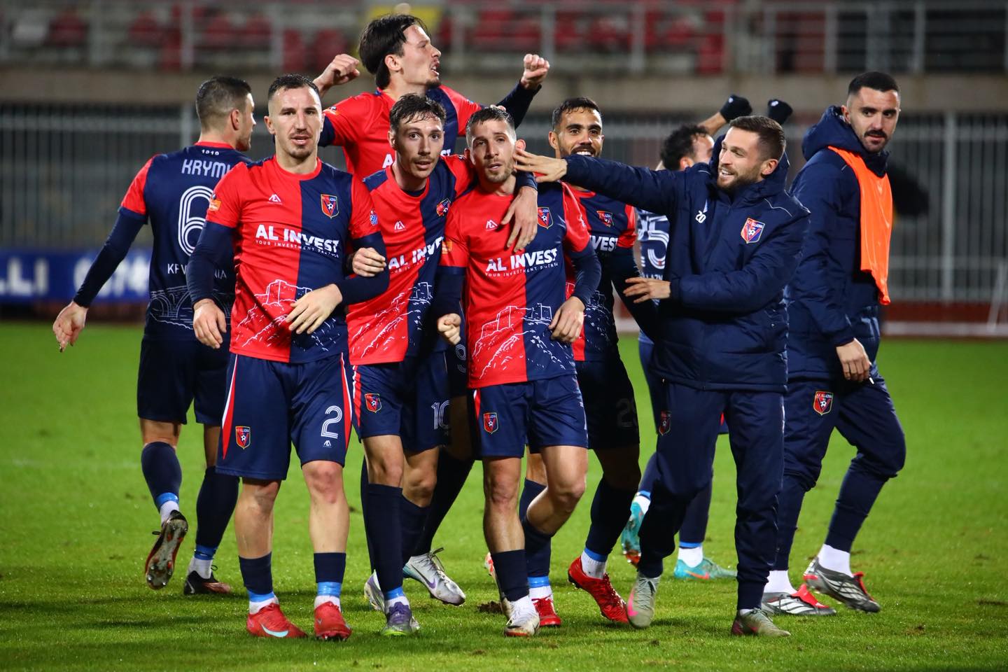 video/-vllaznia-merr-“frenat”-e-kampionatit,-nje-gol-per-te-thyer-partizanin