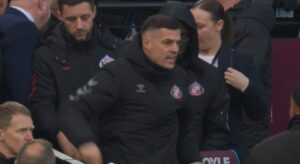 “cfare-do?”,-granit-xhaka-perplaset-me-tifozin-kundershtar-nga-stoli-(video)