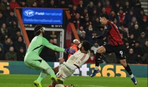 liverpool-zyrtarisht-ne-krize-dhe-perfundimisht-jashte-gares-per-titullin,-bournemouth-fiton-ne-frymen-e-fundit-(video)