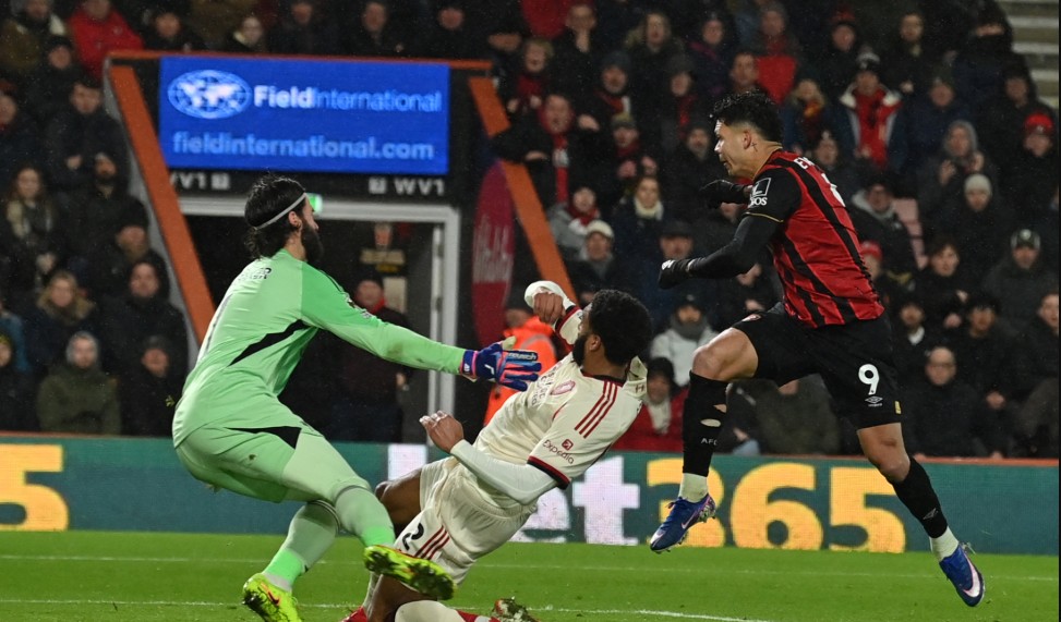 liverpool-zyrtarisht-ne-krize-dhe-perfundimisht-jashte-gares-per-titullin,-bournemouth-fiton-ne-frymen-e-fundit-(video)