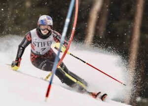 lara-colturi-zhgenjen-edhe-ne-ceki,-nuk-e-mbyll-dot-garen-e-sllallomit-e-vlefshme-per-kupen-e-botes