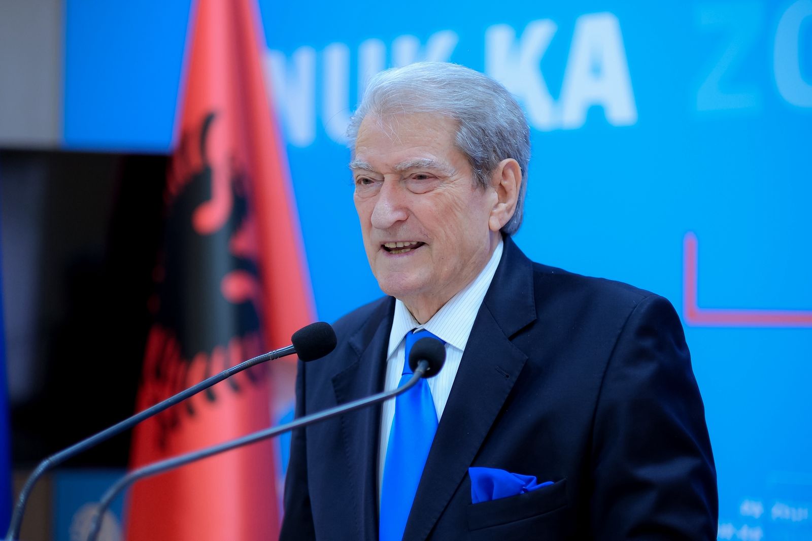 “perdoren-gaz-lotsjelles-3-vite-te-skaduar,-ishte-kthyer-ne-helm”,-berisha:-proda-i-krimit-perdori-dhune-te-eger,-5-bandite-terhoqen-zvarre-nje-10-vjecar