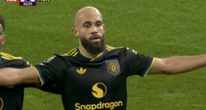 autogol-dhe-gafe-e-pafalashme-e-zubimendi-t,-arsenal-man.-united-bejne-“paqe”-per-pjesen-e-pare-(video)