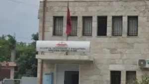 “shkrihet”-kadastra-e-vlores,-zhvendoset-e-gjitha-ne-tirane