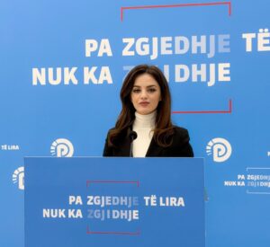 elda-hoti:-ndryshimet-ne-kodin-penal-te-rames-shnderrohen-ne-mjet-frike,-kriminalizon-qytetaret-dhe-mbron-kriminelet