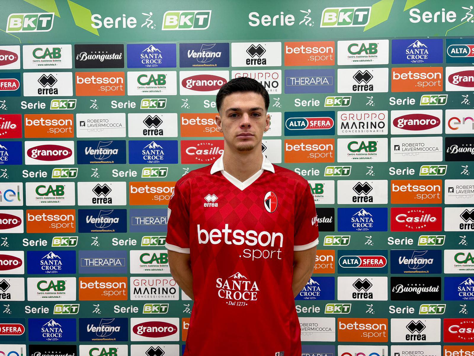 sulmuesi-kuqezi-zyrtarizohet-te-skuadra-e-re,-vjen-firma