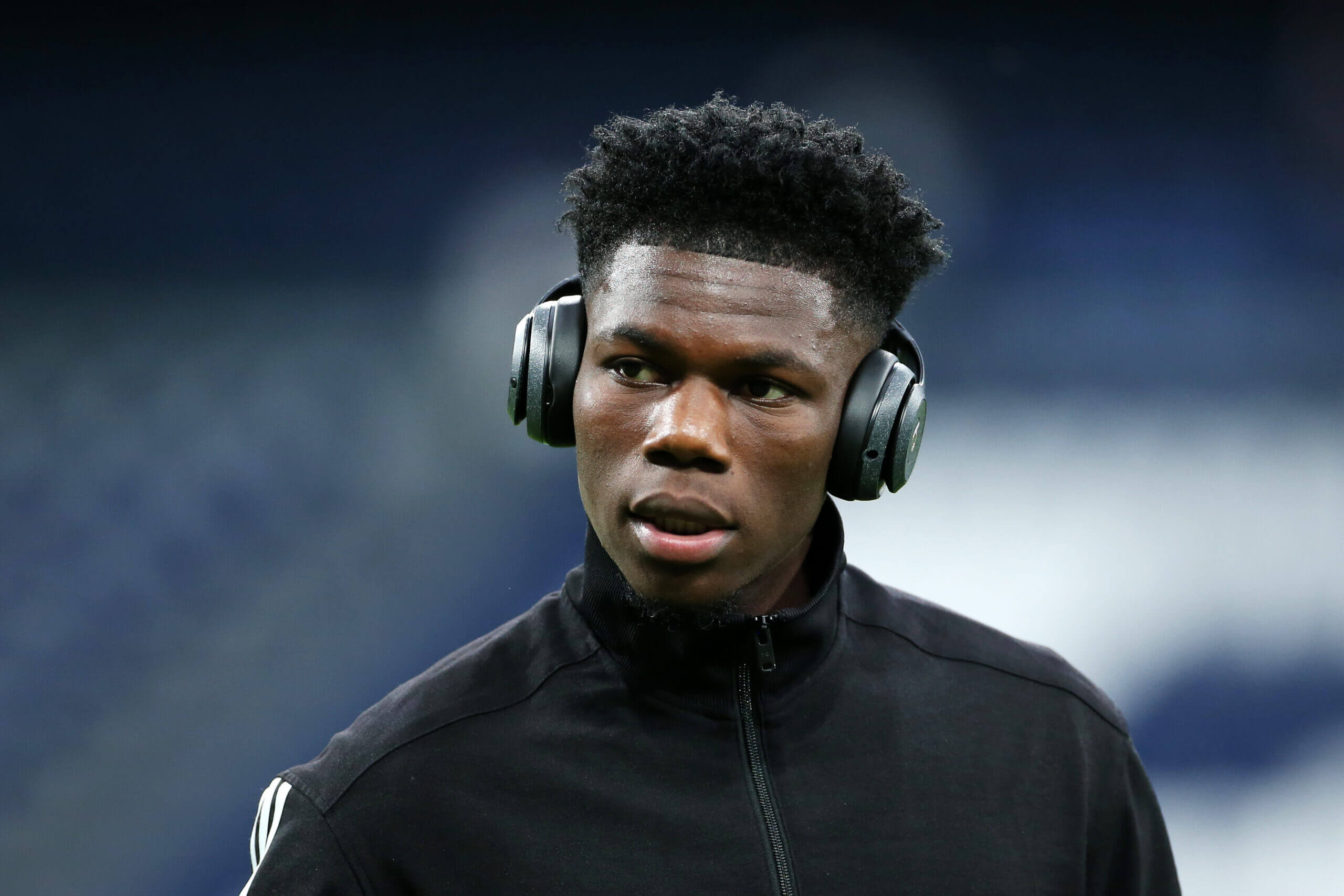 dy-gjigantet-e-pl-nuk-heqin-dore-nga-aurelien-tchouameni,-zbulohet-oferta-joshese-per-real-madridin