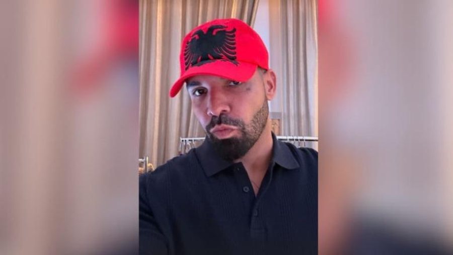 drake-s’u-ndahet-simboleve-shqiptare,-poston-foton-e-radhes