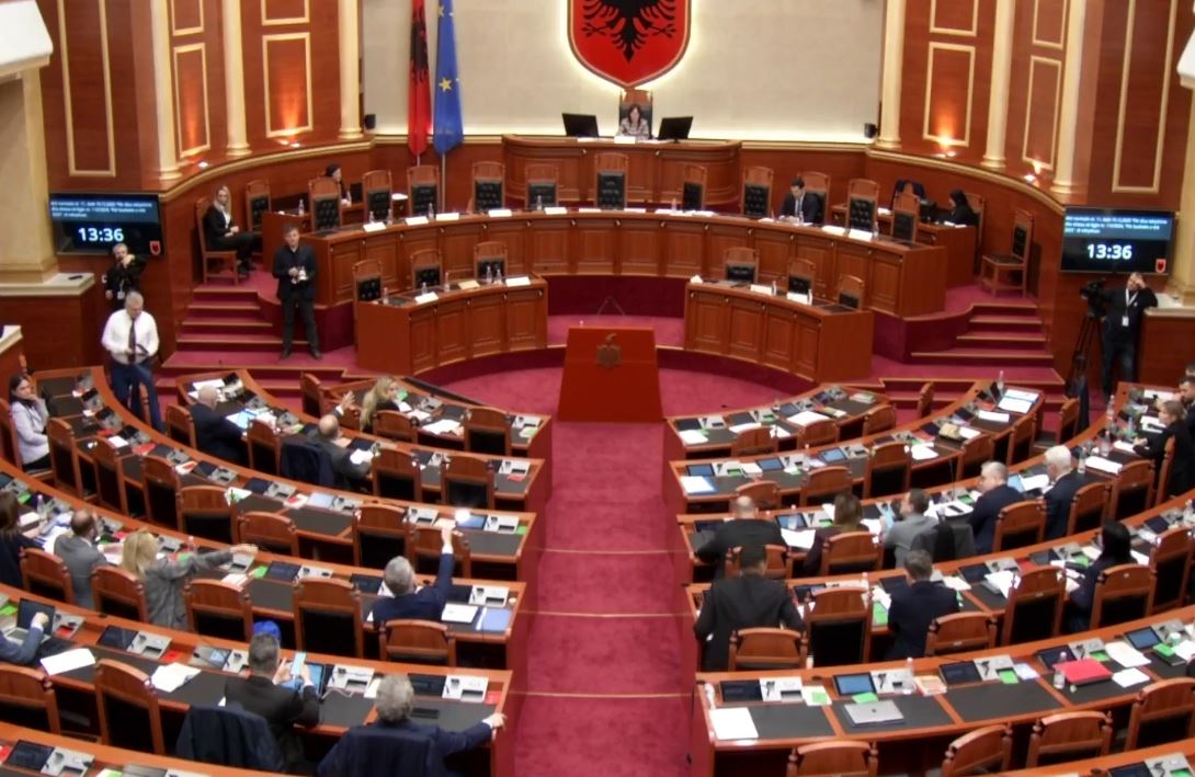 nderpritet-seanca-pas-debateve-ne-kuvend/-bardhi-balles:-mos-fol-si-ushtar-i-suel-celes