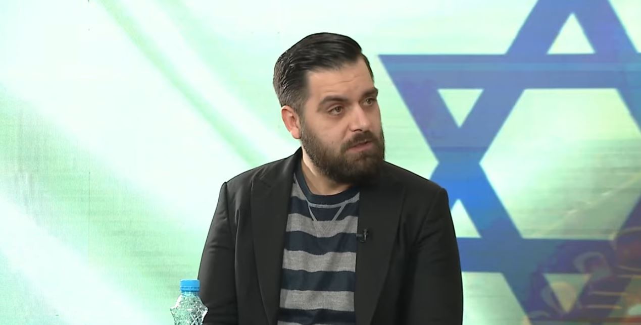 “ceshtjet-qe-ngre-salianji-jane-te-drejta”/-shpend-gashi-“skanon”-protesten-e-opozites:-dikush-t’i-thote-doktorit,-“nuk-jemi-ne-‘91″