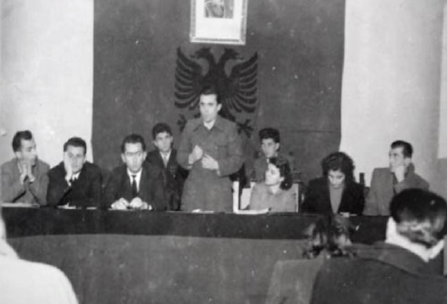 “pasi-ai-hyri-ne-zyren-e-tij-te-komisionit-te-planit-te-shtetit,-kerenxhi-e-lakrori-degjuan-krismat-e-pistoletes-dhe-menjehere…”/-misteri-i-eliminimit-te-nako-spiros,-ne-librin-e-studiuesit-te-njohur