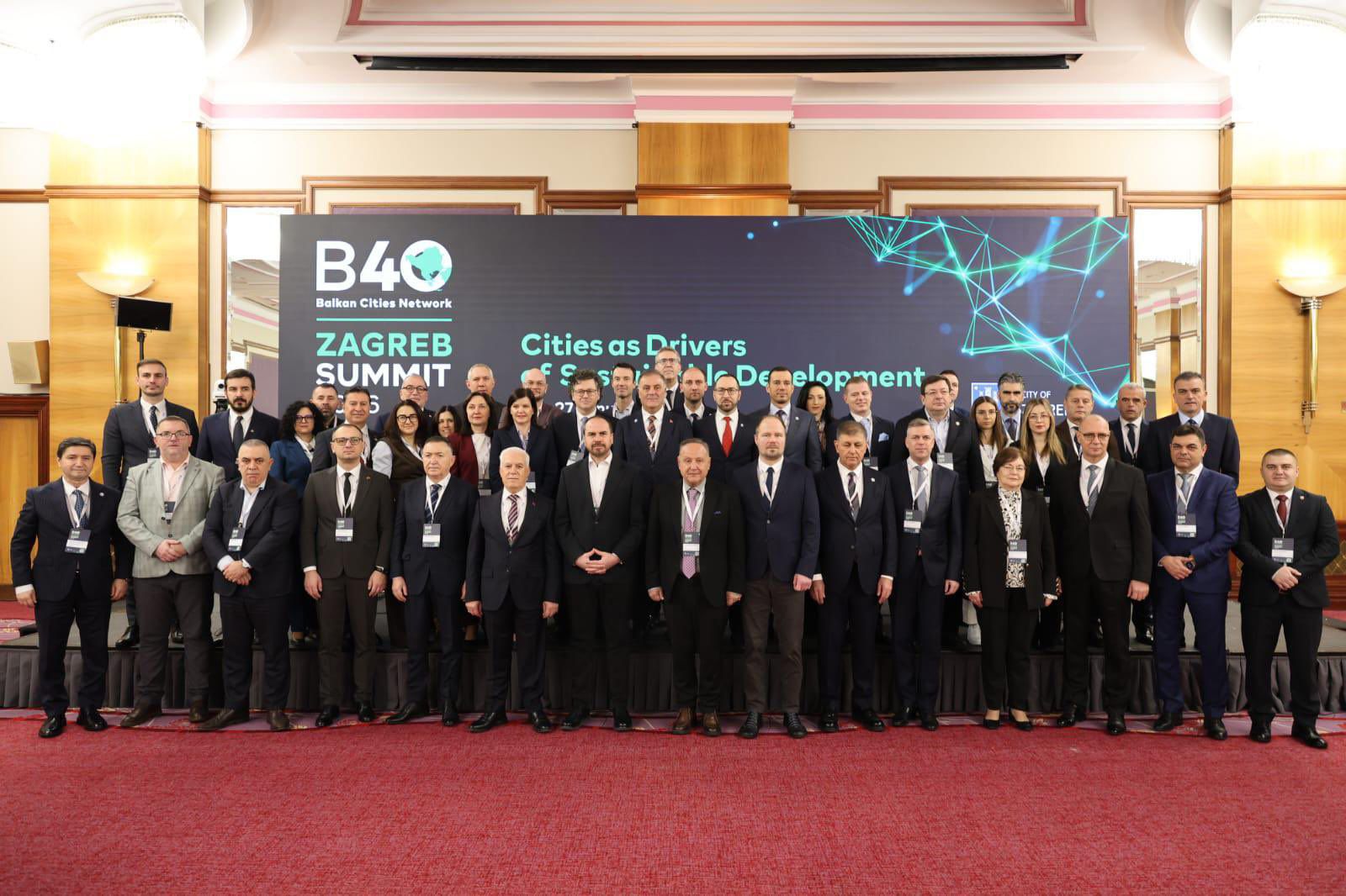 76-kryebashkiaket-e-rrjetit-te-b40-leter-ne-mbeshtetje-te-imamoglu-dhe-veliaj:-te-shqetesuar-per-mbajtjen-e-tyre-ne-paraburgim-pa-afat,-cenim-i-demokracise