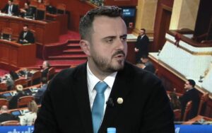 e-zbulon-besart-xhaferri:-protesta-e-radhes-e-pd?-zaptojme-bulevardin,-nuk-e-leshojme-me!