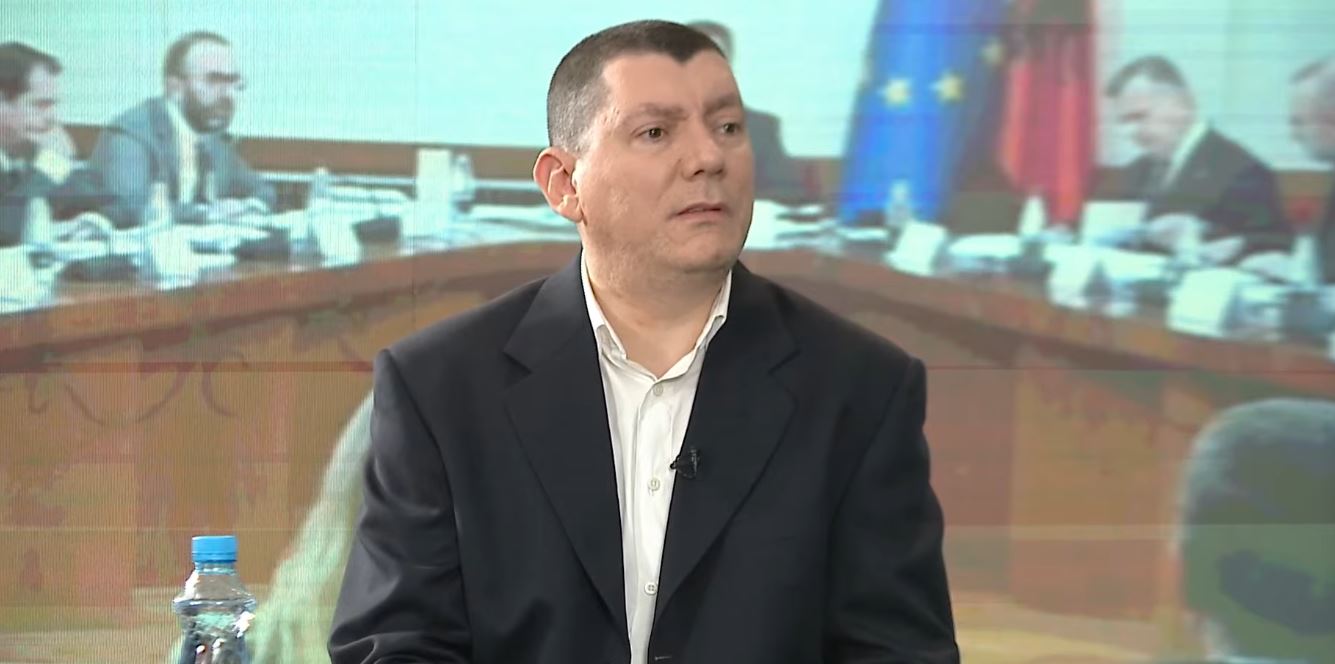 “mazhoranca-po-perpiqet-te-zvarrise-procesin-e-ballukut”,-murati:-rama-ka-ashperuar-retoriken-ndaj-drejtesise-pas-arrestimit-te-veliajt