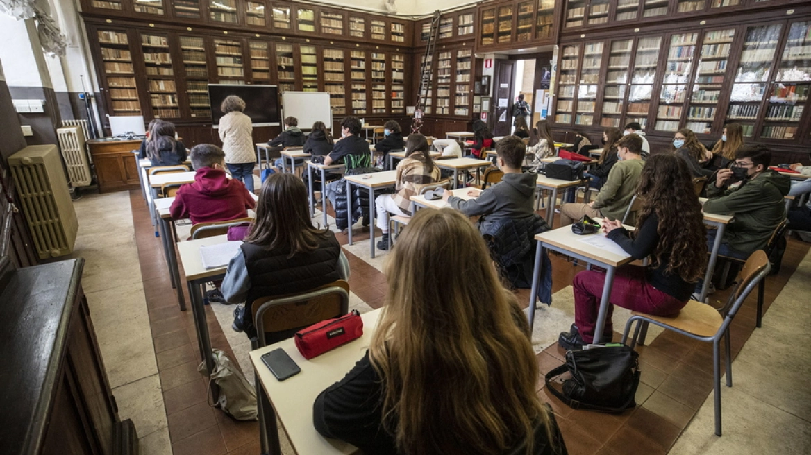 masa-sigurie-ne-itali:-kontroll-dhe-detektore-metalesh-per-mbrojtjen-e-femijeve