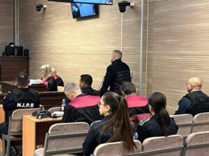 ekzekutimi-i-liridona-ademajt/-naim-murseli-rrefen-versionin-e-tij-ne-seance:-betohem-per-dy-femijet-e-mi-se-nuk-kam-qene-ne-makine-kur-eshte-vrare