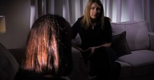 rreziku-nga-grupet-sadiste-online,-shenjestrojne-femije-e-adoleshente/-“arme,-thike-e-shiringa”,-nena:-djali-im-ishte-vetem-13-vjec-kur-u-be-viktime