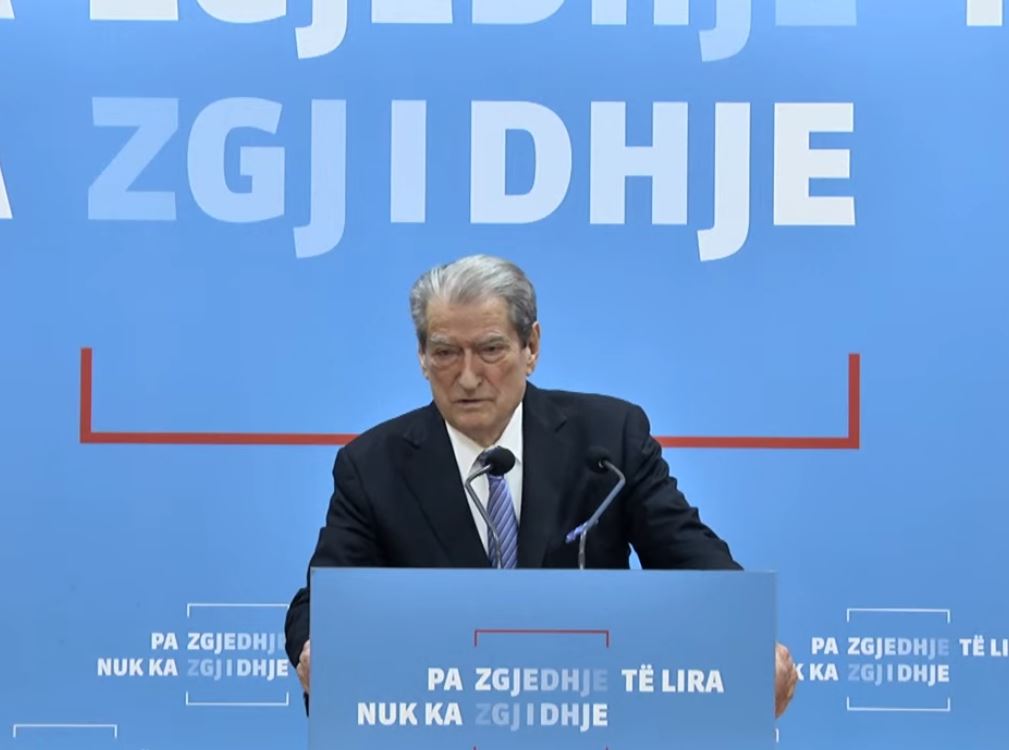 “rama,-gati-t’i-‘shkrije’-plumb-ne-vesh-belindes-nese…”/-mandati-i-ballukut,-berisha:-gjykata-kushtetuese-“terhiqet-zvarre”-nga-kryeministri