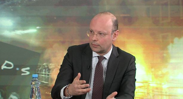 “tuneli-i-murrizit,-afera-e-radhes-per-ballukun”,-kaso:-aksi-nuk-eshte-kolauduar!-njerezit-qe-kalojne-aty-jane-te-rrezikuar