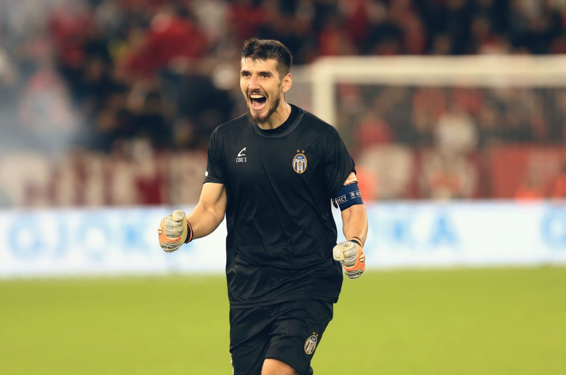 portieri-me-i-paguar-ne-superiore,-zbulohet-shifra-qe-do-te-marre-ne-muaj-visar-bekaj-te-tirana