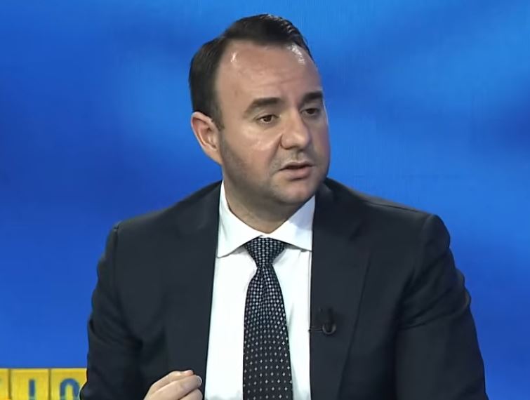 lirimi-i-ish-zyrtareve-te-bashkise-se-tiranes,-balliu:-u-liruan-hajdutet-qe-te-krijojne-hapesire-per-ata-qe-parkojne-dysh