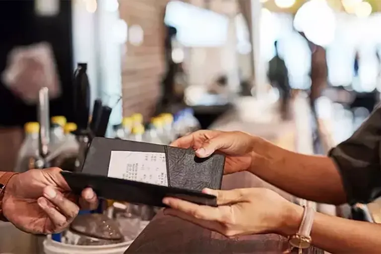 tarifat-e-sherbimit-jane-te-ndaluara-ne-restorantet-ne-turqi