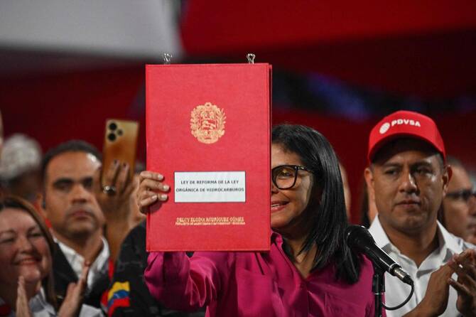 shba-te-heqin-disa-sanksione-ndaj-venezueles-per-te-lehtesuar-shitjet-e-naftes