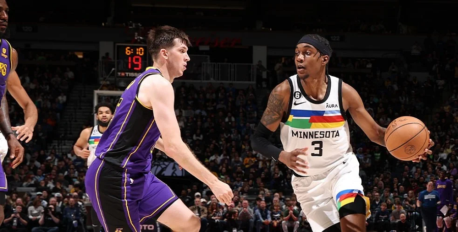 oklahoma-e-detroit-humbasin-por-ruajne-kreun-e-konferencave,-fitore-per-phoenix,-denver-e-dallas