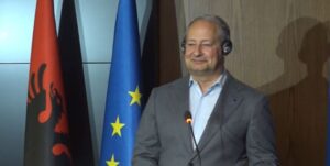 spak-kerkon-te-arrestoje-ballukun/-raportuesi-per-shqiperine-ne-pe:-drejtesia-te-beje-punen-e-saj.-lufta-kunder-korrupsionit-duhet-fuqizuar