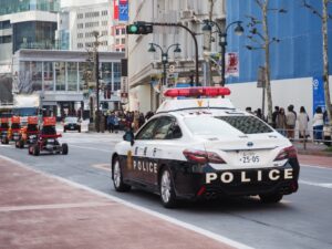 vjedhje-e-bujshme-ne-qender-te-tokios,-grabitet-valixhja-me-2.3-milione-euro-brenda