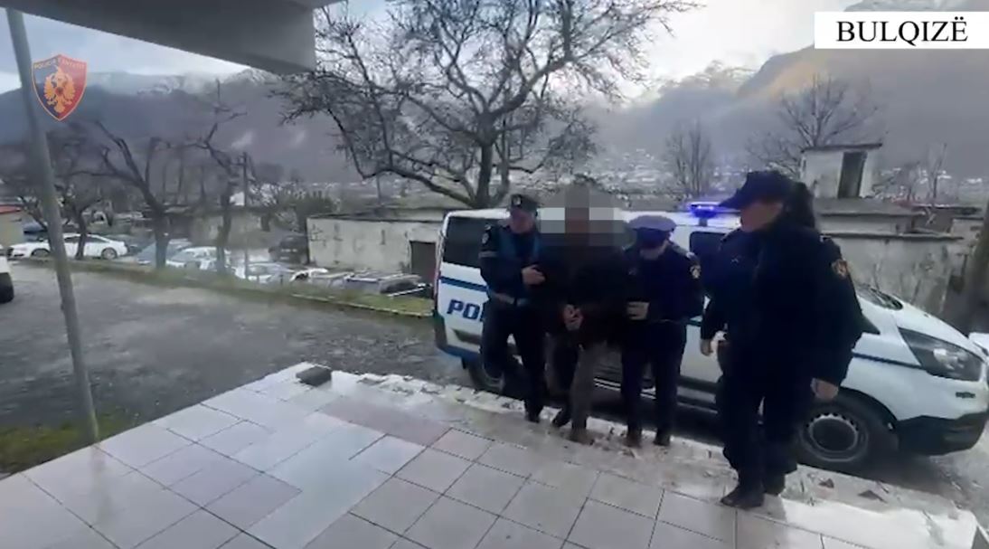 krim-ne-familje-ne-bulqize/-plagosi-me-thike-djalin-e-tij,-arrestohet-58-vjecari