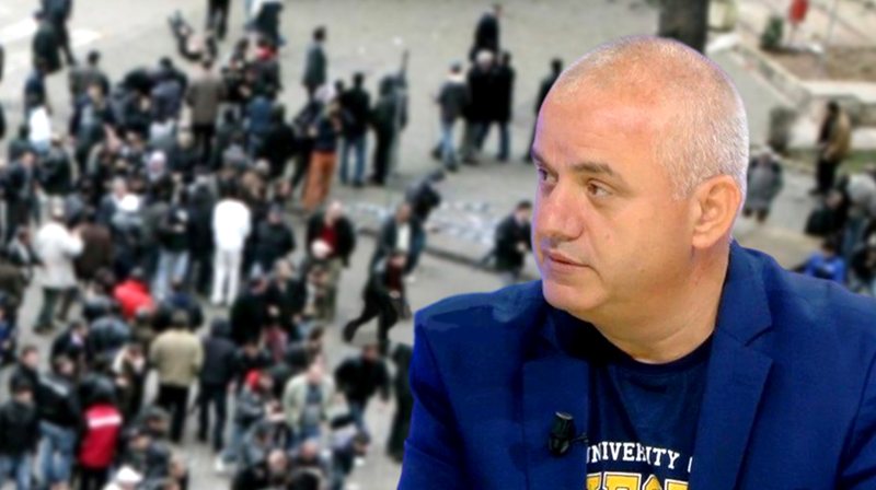 “21-janari”/-“mund-te-arrestohem-une-e-te-‘shpetojne’-autoret”,-gazetari-e-zbulon:-rrezikoj-1-vit-burg-nese-s’tregoj-burimin!-ne-seancen-e-fshehte-mes-meje,-gjykatesit-dhe…-(video)