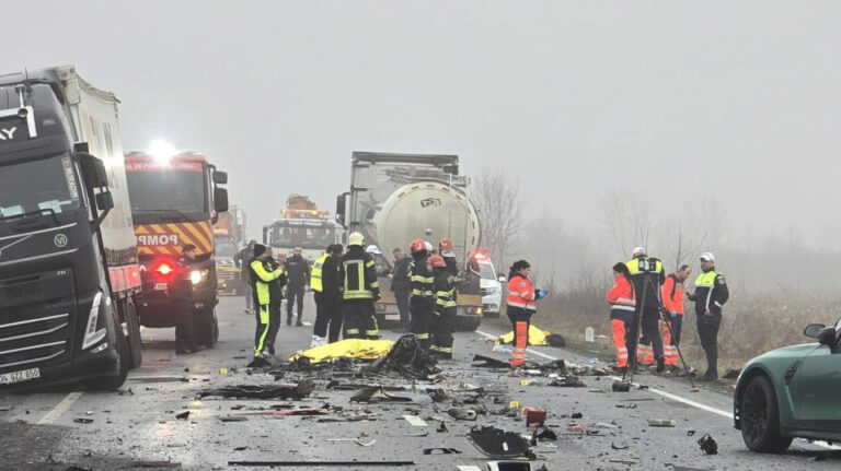 u-shuan-tragjikisht-ne-aksident-ne-rumani/-i-jepet-sot-lamtumira-e-fundit-5-tifozeve-te-paok-ut,-mes-tyre-dhe-nje-shqiptar