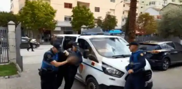 durres,-dhunuan-nje-cift-55-vjecaresh-dhe-i-demtuan-automjetin,-nis-hetimi-per-44-vjecarin,-ne-kerkim-2-te-tjere