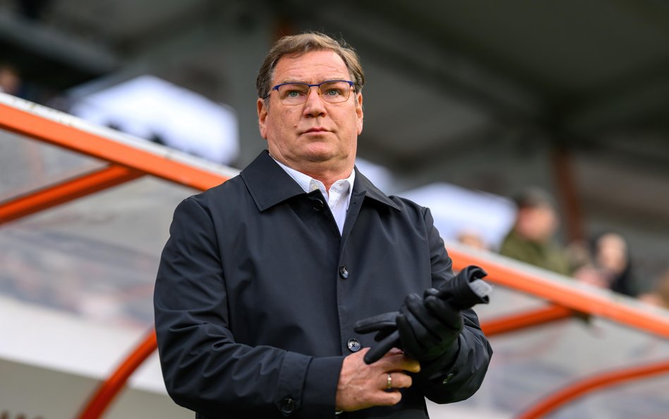 trajneri-i-polonise-mesazh-skuadres:-kujdes-nga-shqiperia,-mund-te-bejne-dem