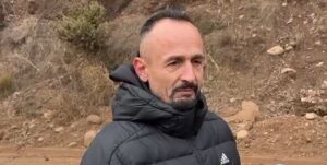 “shpetuam-per-mrekulli,-isha-vetem-100-metra-larg”/-bllokimi-i-rruges-ne-kthesen-e-dragostunjes,-qytetari:-me-sinjalizoi-dikush-me-drita,-zoti…