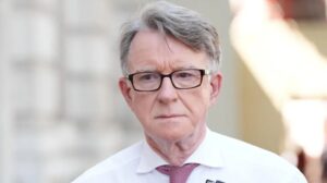 i-doli-emri-te-dosjet-e-reja-te-epsteinit,-lord-mandelson-jep-doreheqjen-nga-partia-laburiste